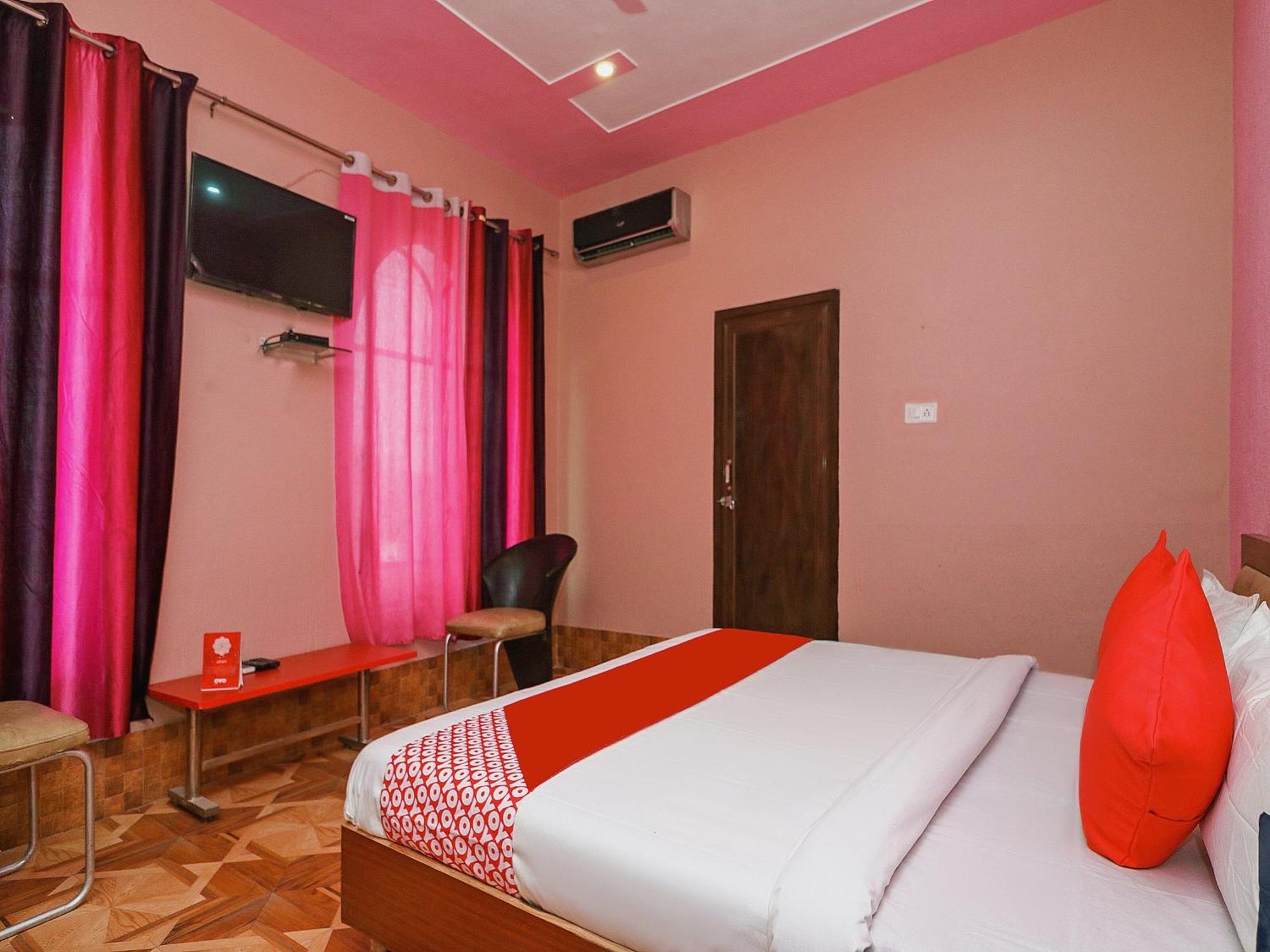Hotel Collection O Raj Mahal Hisār Esterno foto