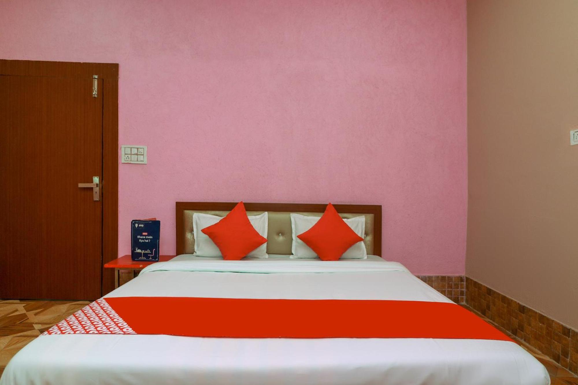 Hotel Collection O Raj Mahal Hisār Esterno foto